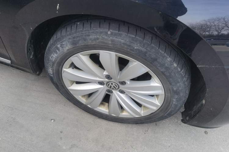 Used Volkswagen Passat 2020 330TSI Elite Edition China VI Right Front Wheel Hub