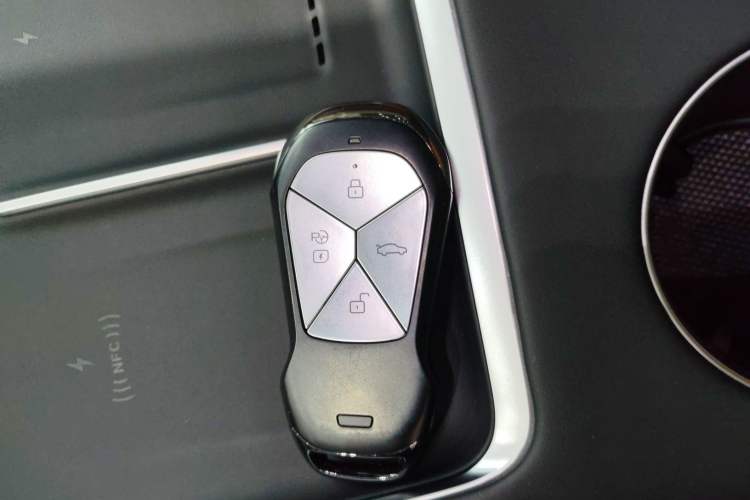 Used XPeng G9 2025 725 with Ultra-Long Range Max