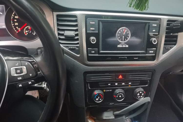 Used Volkswagen Golf Sportsvan 2019 280TSI Automatic Trendy Edition China V Standard Audio And AC Panel