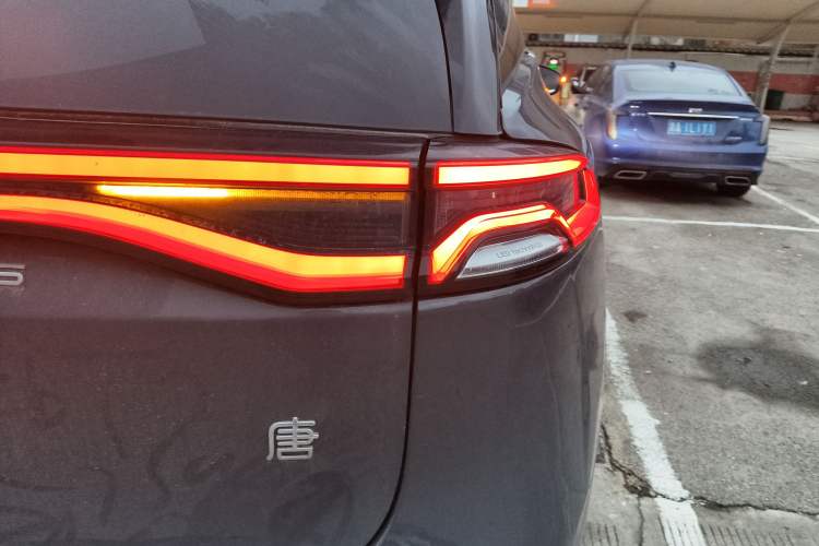 Used BYD Tang New Energy 2023 DM-i Champion Edition 112KM Prestige Model