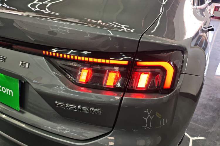 Used Ford Mondeo 2023 EcoBoost 245 Ultimate Model
