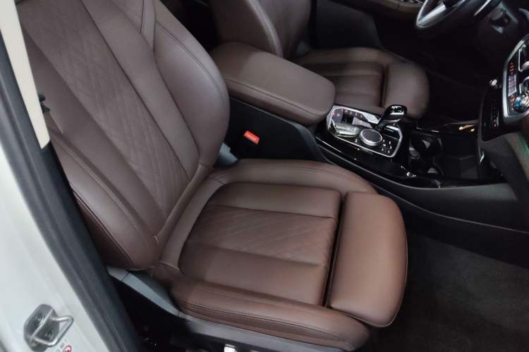 Used BMW X3 2022 xDrive30i Luxury Model M Night Sky Package Right Front Seat