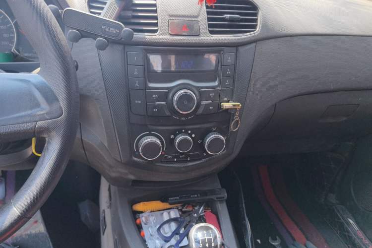 Used Wuling Hongguang 2014 1.5L S Standard Version
