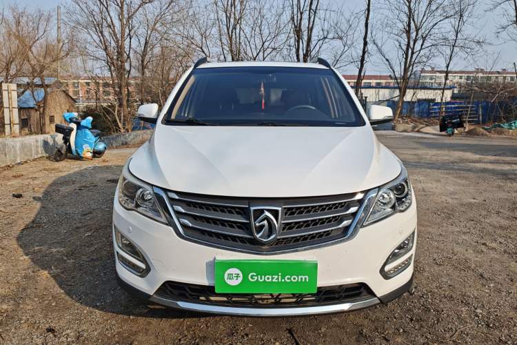 Used Baojun 560 2015 1.8L manual luxury version