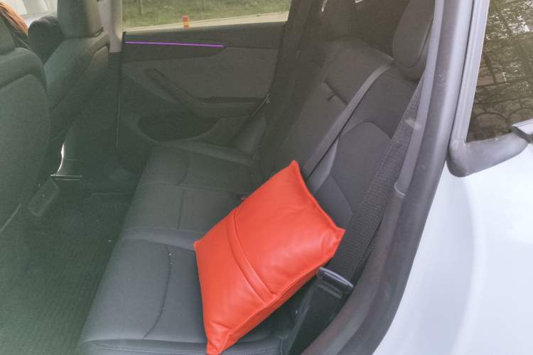 Used Tesla Model Y 2025 Rear-Wheel-Drive Version