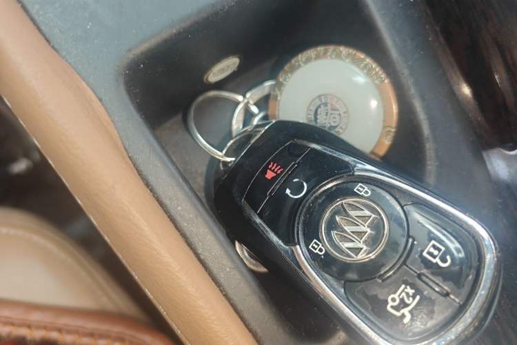 Used Buick LaCrosse 2016 28T Elite Model
