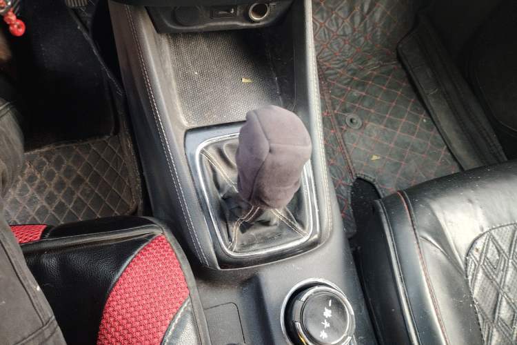 Used CHANGAN OSHAN A800 2019 1.6L Manual Comfort Model China V Standard
