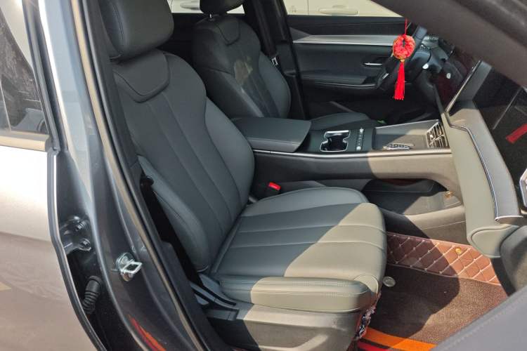 Used BYD Song Pro New Energy 2026 Model DM-i 133KM Progressive Version Right Front Seat