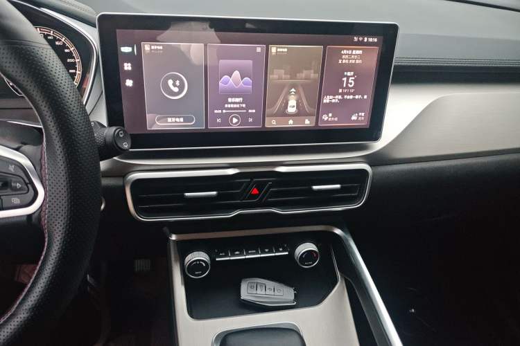 Used Geely Auto Coolray 2023 1.5T DCT Platinum Edition Audio And AC Panel