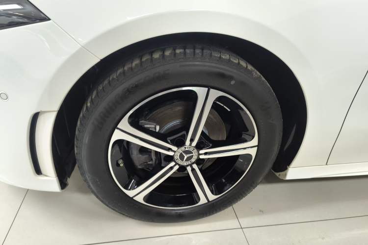 Used Mercedes-Benz A-Class 2022 Revised Version A 200 L Sport Sedan Fashionable Style
