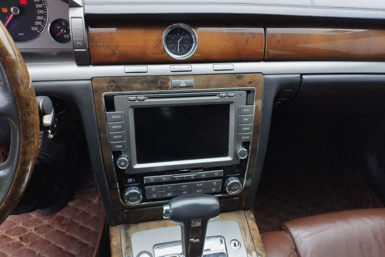 Used Volkswagen Phaeton 2012 4.2L Luxury Custom Edition
