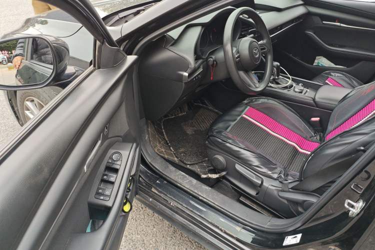 Used Mazda 3 Axela 2020 1.5L Automatic ZhiMei Edition Driver Seat