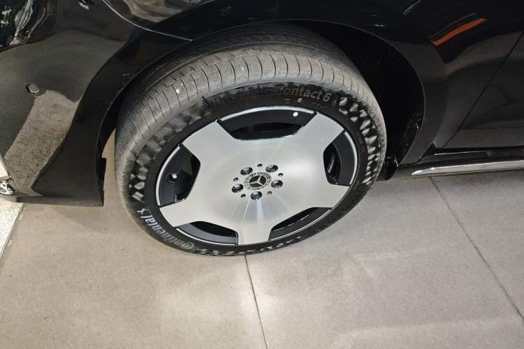 Used Mercedes-Benz V-Class 2024 V 300 L Long Wheelbase Prestige Edition Exterior 4