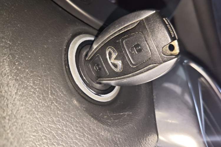 Used Infiniti QX30 2017 1.6T Two-Wheel Drive Fashion Edition