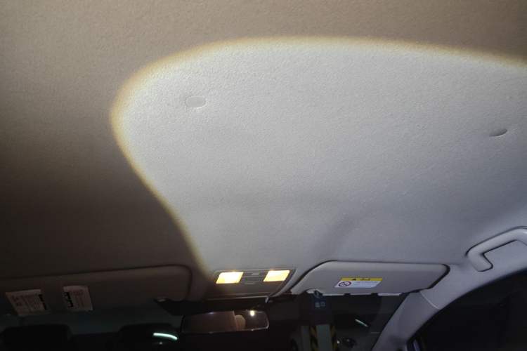 Used Toyota Verso 2014 Starlight 180E CVT Elite Edition Headliner