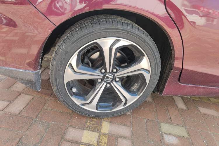 Used Honda Jade 2017 210TURBO CVT Luxury Edition 6 Seats