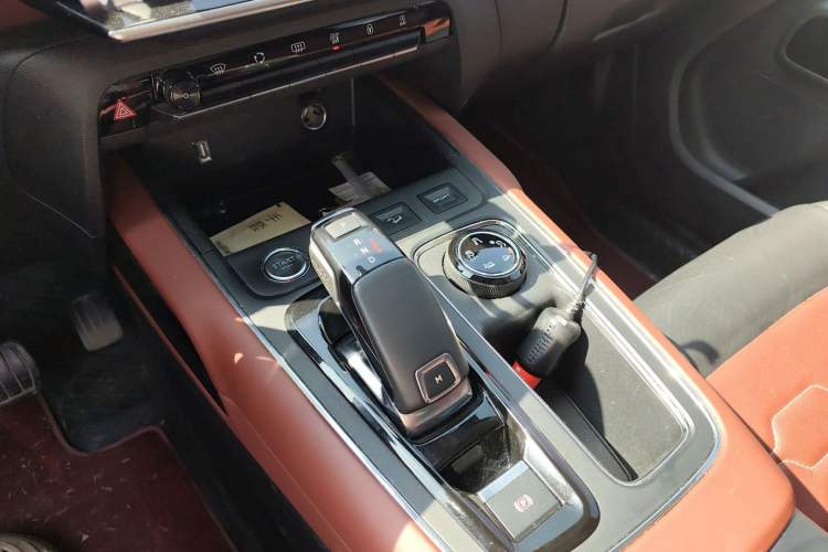 Used Citroen C5 AIRCROSS 2017 380THP Luxury Model Gear Lever