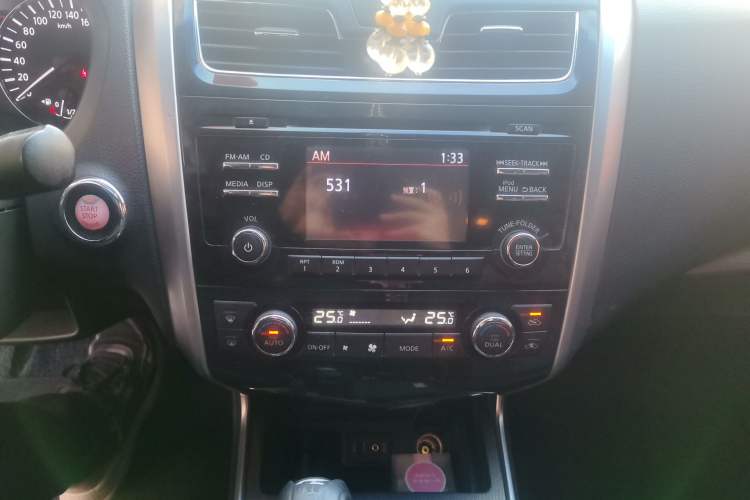 Used Nissan Teana 2013 2.0L XL Comfort Edition Audio And AC Panel