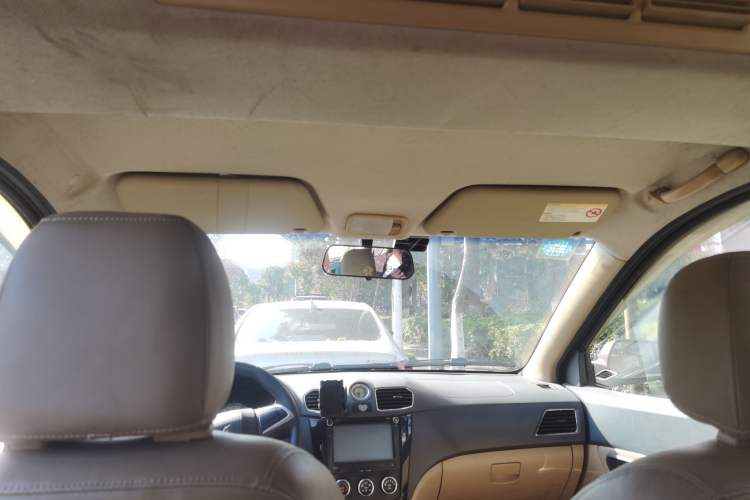 Used Wuling Hongguang 2014 1.2L S Comfort Model China IV