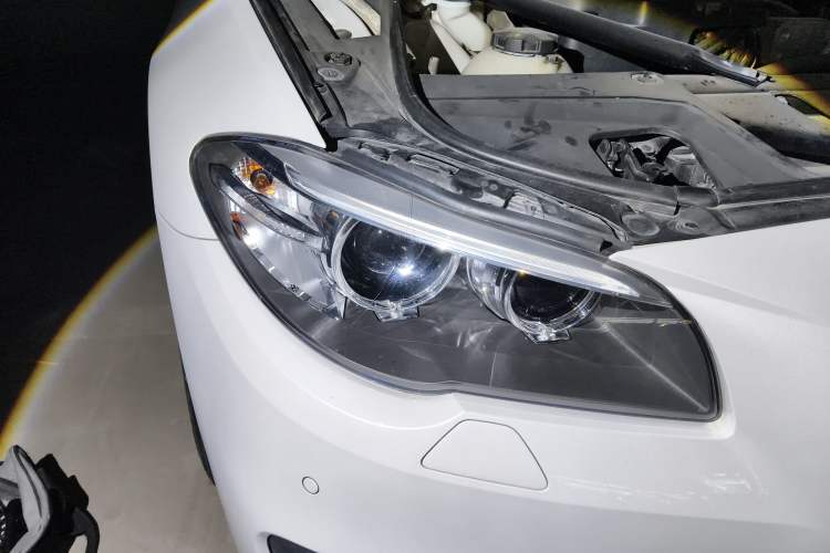 Used BMW 5 Series 2014 520Li Elegant Model
