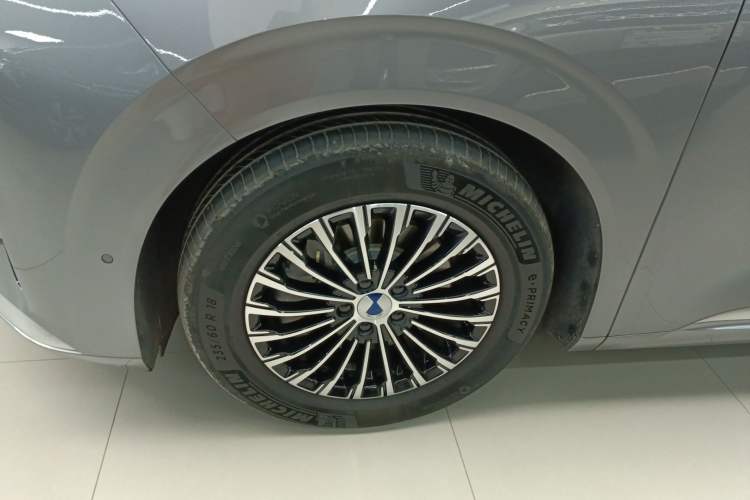 Used Denza D9 2022 DM-i 970 Four-Wheel Drive Flagship Model