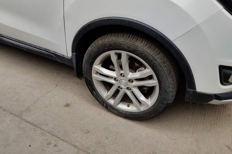 Used CHANGAN CS35 2017 1.6L Manual Luxury Model Right Front Wheel Hub