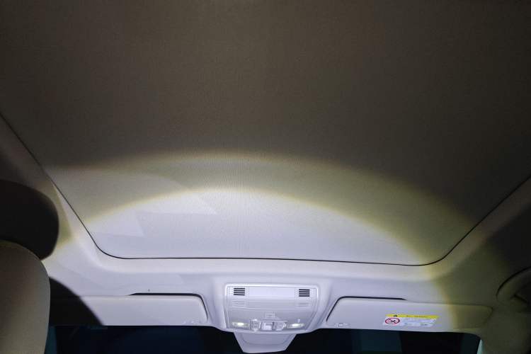 Used Volkswagen Tharu 2023 300TSI Two-Wheel-Drive Full Moon Edition
