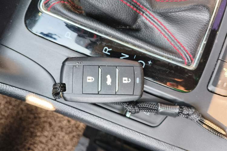 Used CHANGAN CS75 2015 1.8T Automatic 4x4 Prestige Model China V Emission Standard