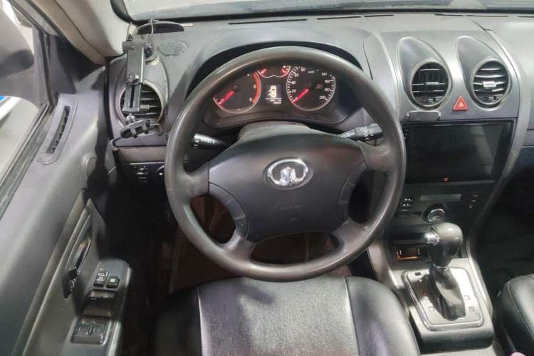 Used Haval H5 Classic 2012 ZhiZun Edition Green Silence 2.0T Automatic Two-Wheel Drive Comfortable Model Steering Wheel