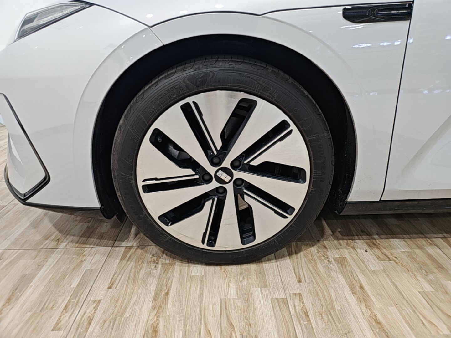 Geely Galaxy E8 2024 550 km Range Rear-Drive MAX — снимка 10
