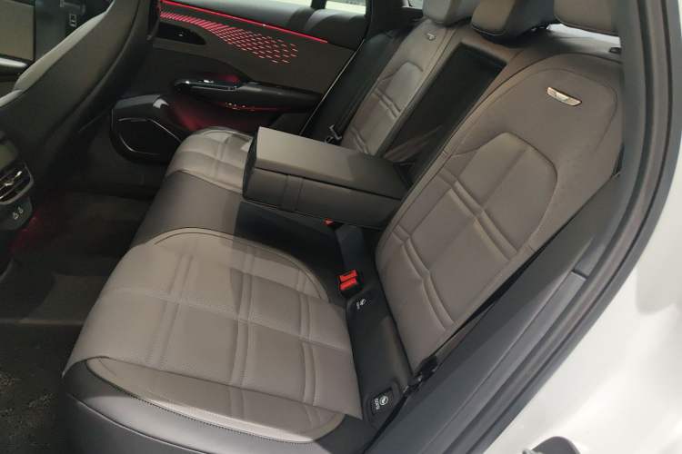 Used Hongqi EH7 2024 690 Pro
