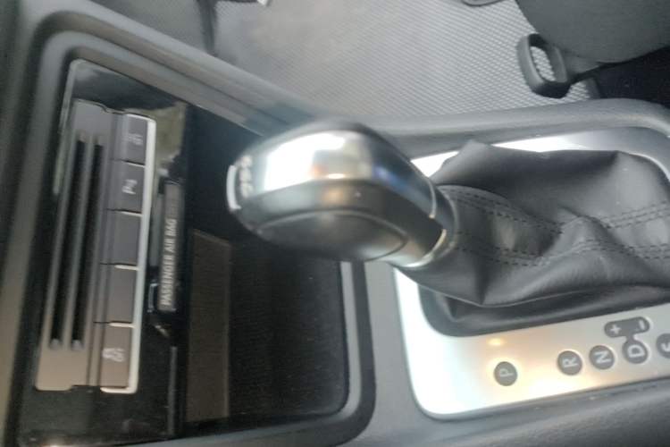 Used Volkswagen Sharan 2013 1.8TSI Standard Model Euro IV Gear Lever