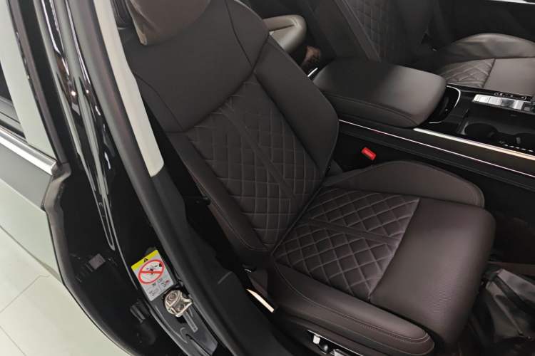 Used Audi A8 2023 A8L 50 TFSI quattro Prestige Edition Right Front Seat