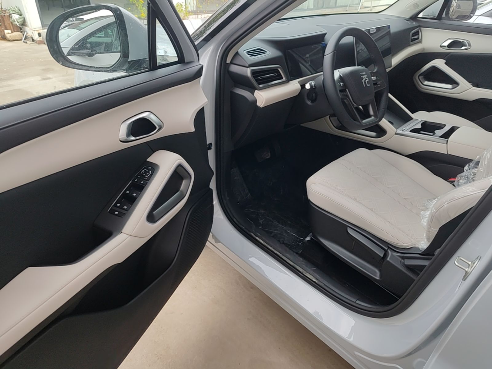 BYD Yuan UP 2025 Intelligent Driving Version 401 KM Dynamic Edition — снимка 18