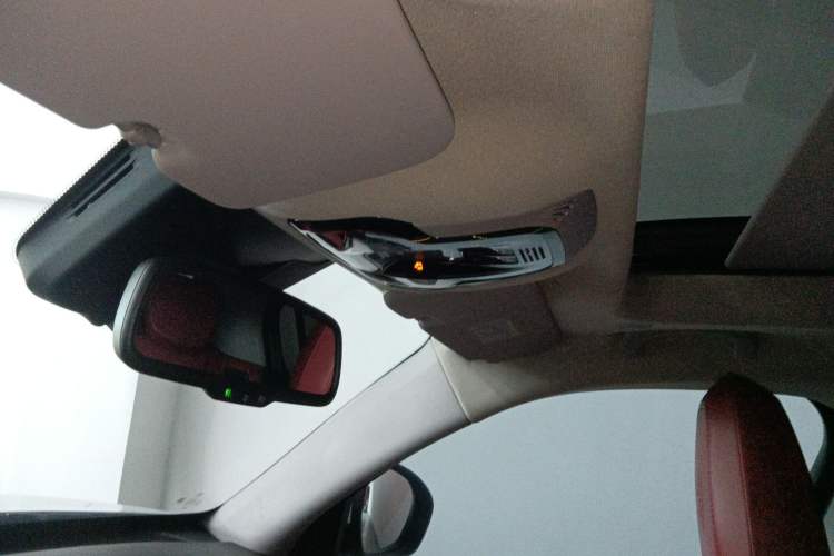 Used Alfa Romeo Stelvio 2017 2.0T 200HP Elite Edition Headliner