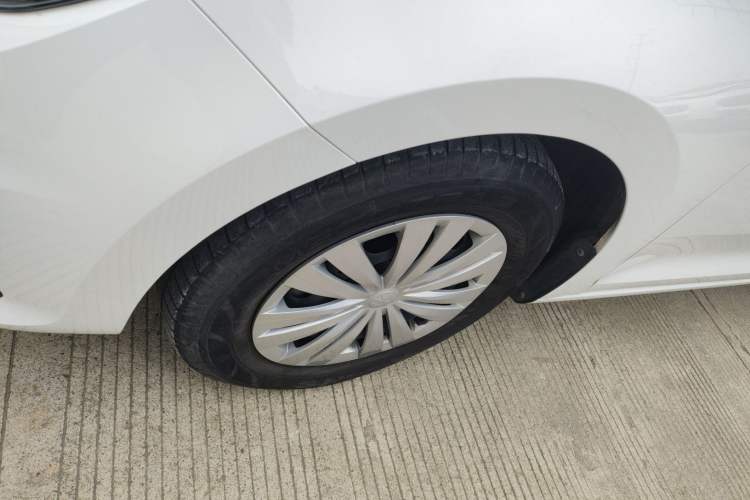 Used Volkswagen Santana 2018 1.5L Automatic Fashion Edition Left Front Wheel Hub