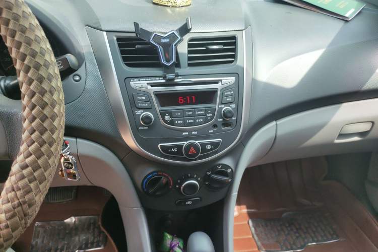 Used Hyundai Verna (older generation) 2014 1.4L Automatic Smart GLS