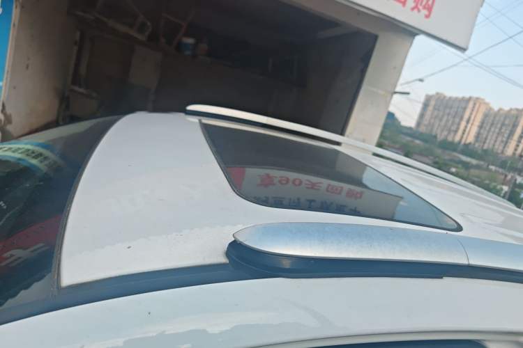 Used Geely Auto Vision X6 2016 1.8L Manual Luxury Model Roof