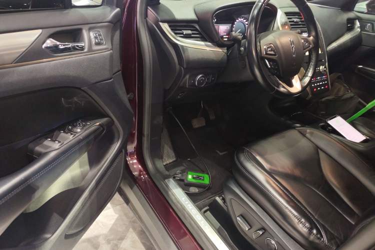 Used Lincoln MKC 2017 2.0T Two-Wheel Drive Deluxe Edition