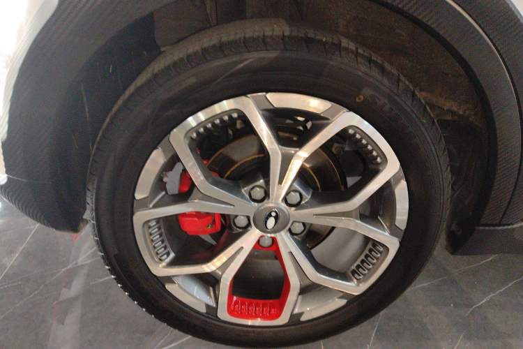 Used ORA Good Cat GT 2024 Mulan Edition 401km Luxury Version Right Rear Wheel Hub