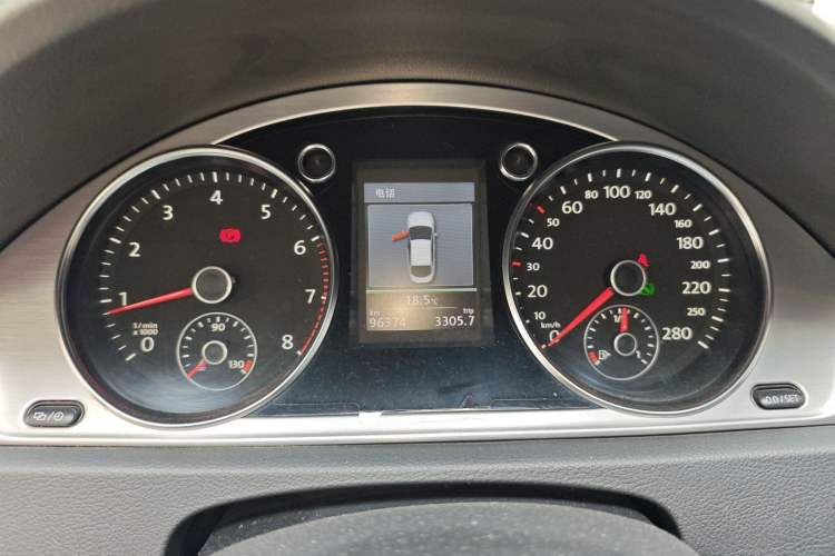 Used Volkswagen FAW-Volkswagen CC 2013 1.8TSI Luxury Model Instrument Cluster