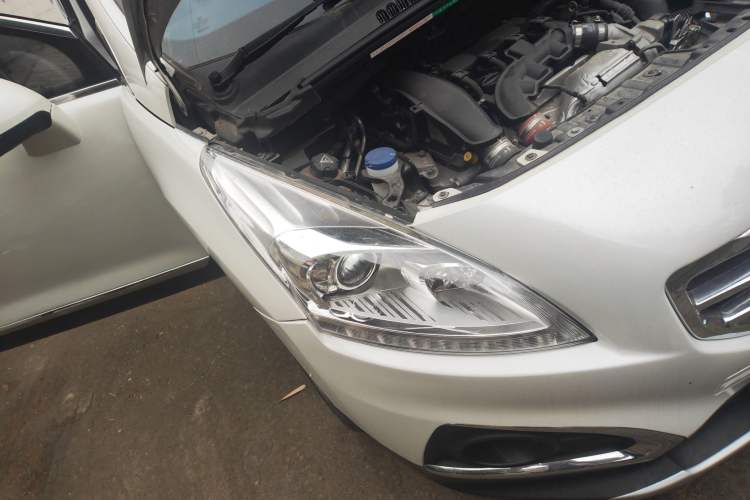 Used Peugeot 3008 2013 1.6THP Automatic Prestige Edition Right Front Headlight