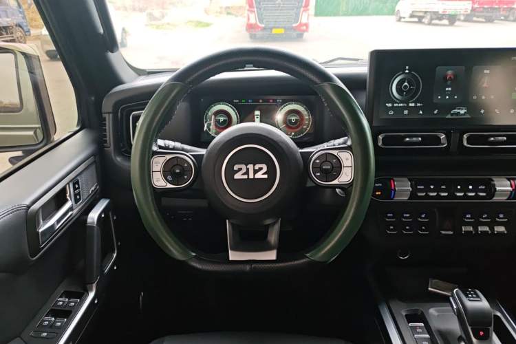 Used 212 T01 2024 2.0T Mechanic Steering Wheel