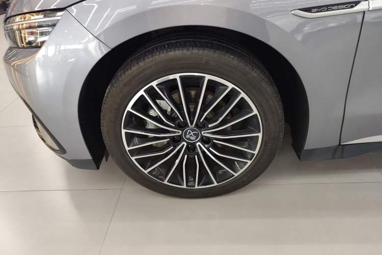 Used BYD Han 2024 EV Glory Edition 506KM Front-Wheel-Drive Premium Model Left Front Wheel Hub