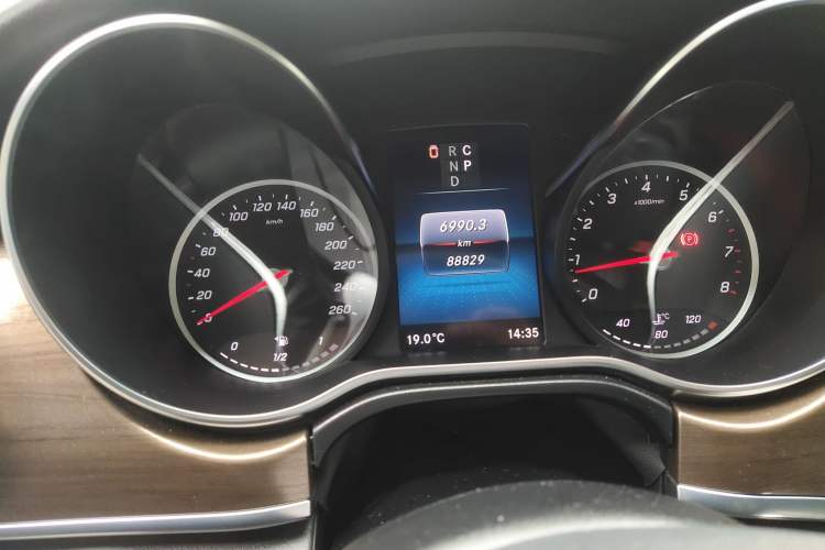 Used Mercedes-Benz V-Class 2021 V 260 Prestige Edition