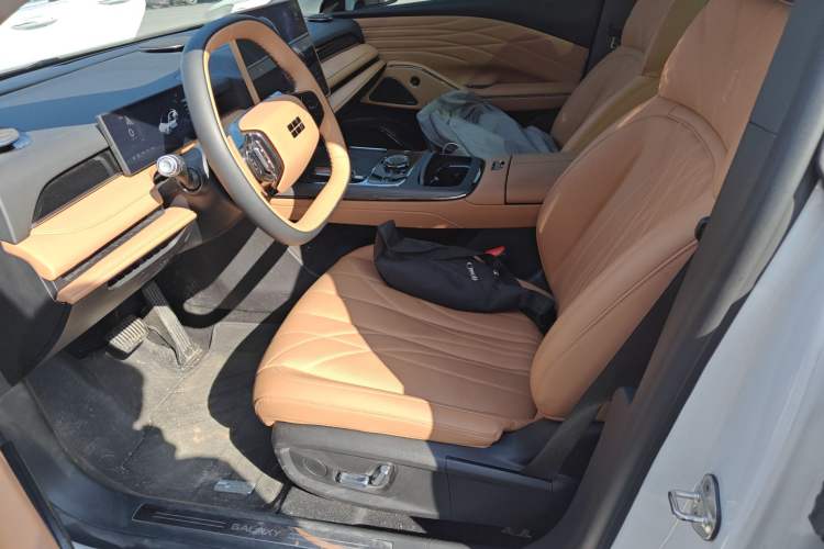 Used Geely Galaxy 8 2025 130km EM-i Deluxe Edition Left Front Seat