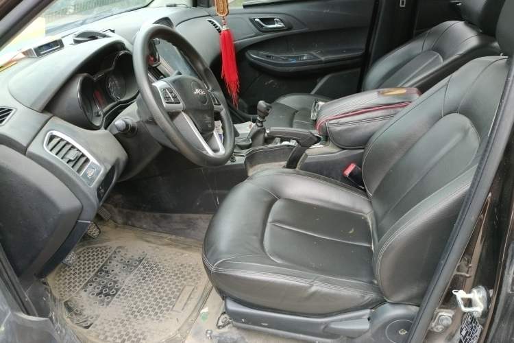 Used JMC Yuhu 5 2019 2.0T Diesel Manual Two-Wheel Drive Enhanced Version China VI Standard Long Wheelbase