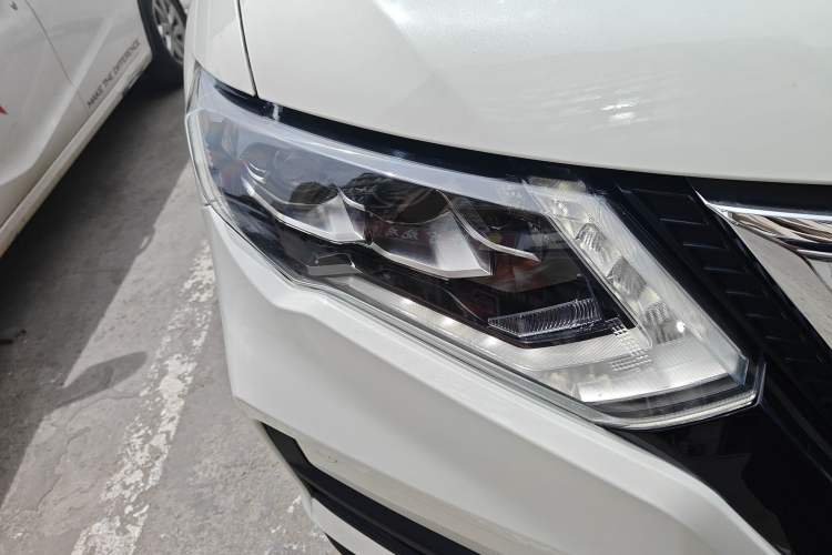 Used Nissan X-Trail 2020 2.5L XL ITS CVT 4WD Deluxe Navigation Edition Right Front Headlight
