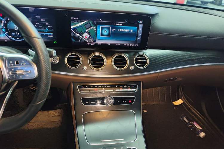 Used Mercedes-Benz E-Class 2019 Restyled E 300 L Sport Luxury Edition Audio And AC Panel