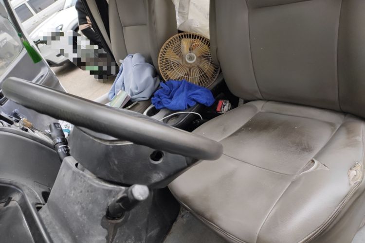 Used Jinbei Express 2017 2.0L Standard Version V19